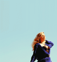 /album/fotogalerie-gify-s-demi-/large-16-gif/